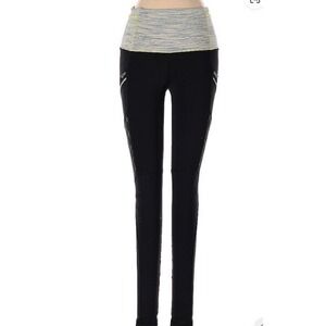Lululemon Athletica Active Pants - Size‎ 2